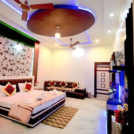 Taj Square A Luxurious Family Homestay Agra  Eksteriør billede