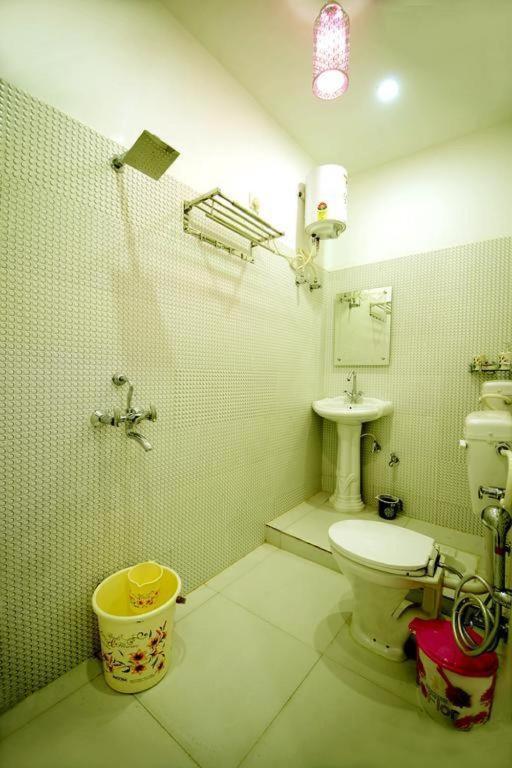 Taj Square A Luxurious Family Homestay Agra  Eksteriør billede