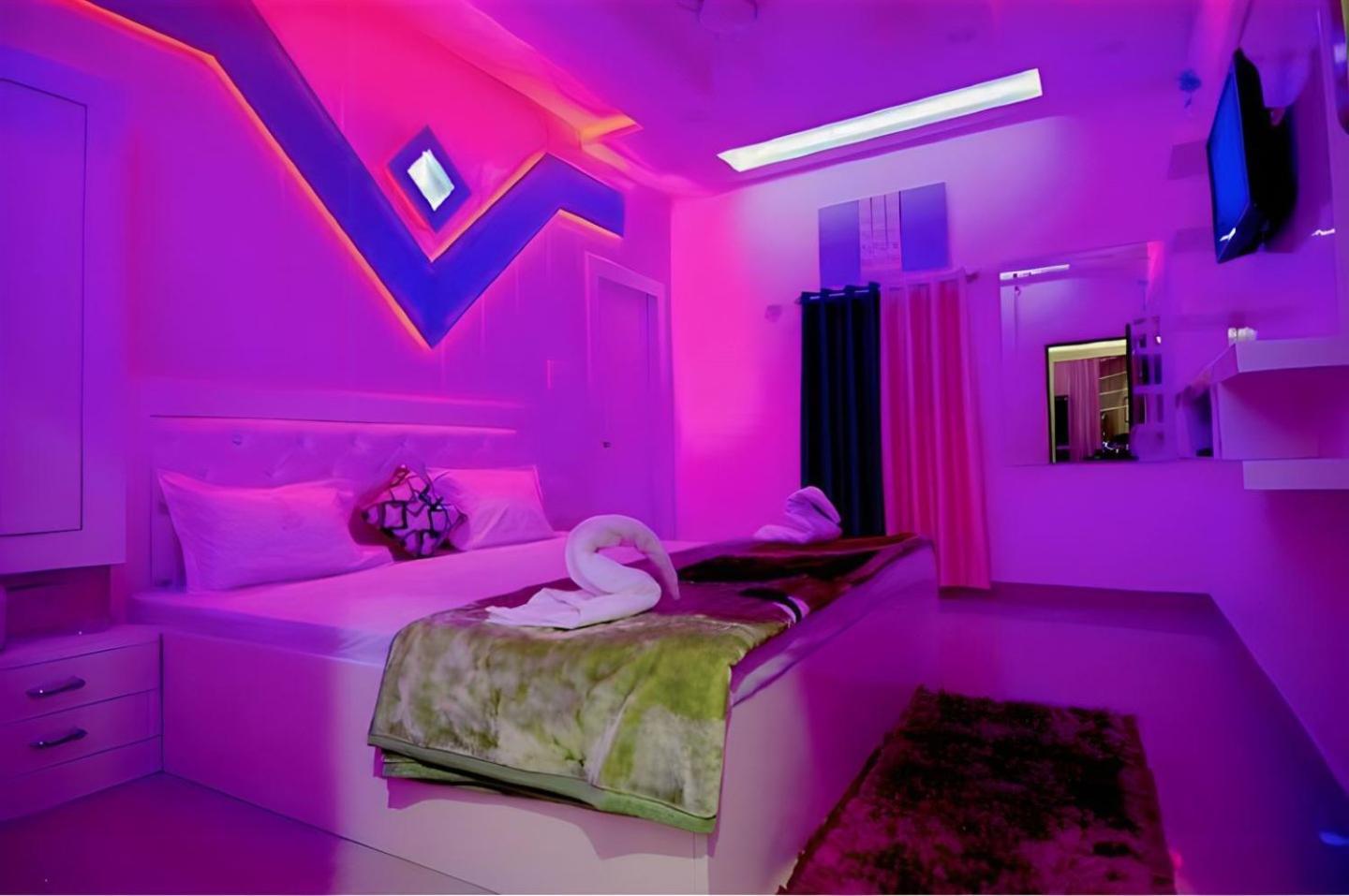 Taj Square A Luxurious Family Homestay Agra  Eksteriør billede