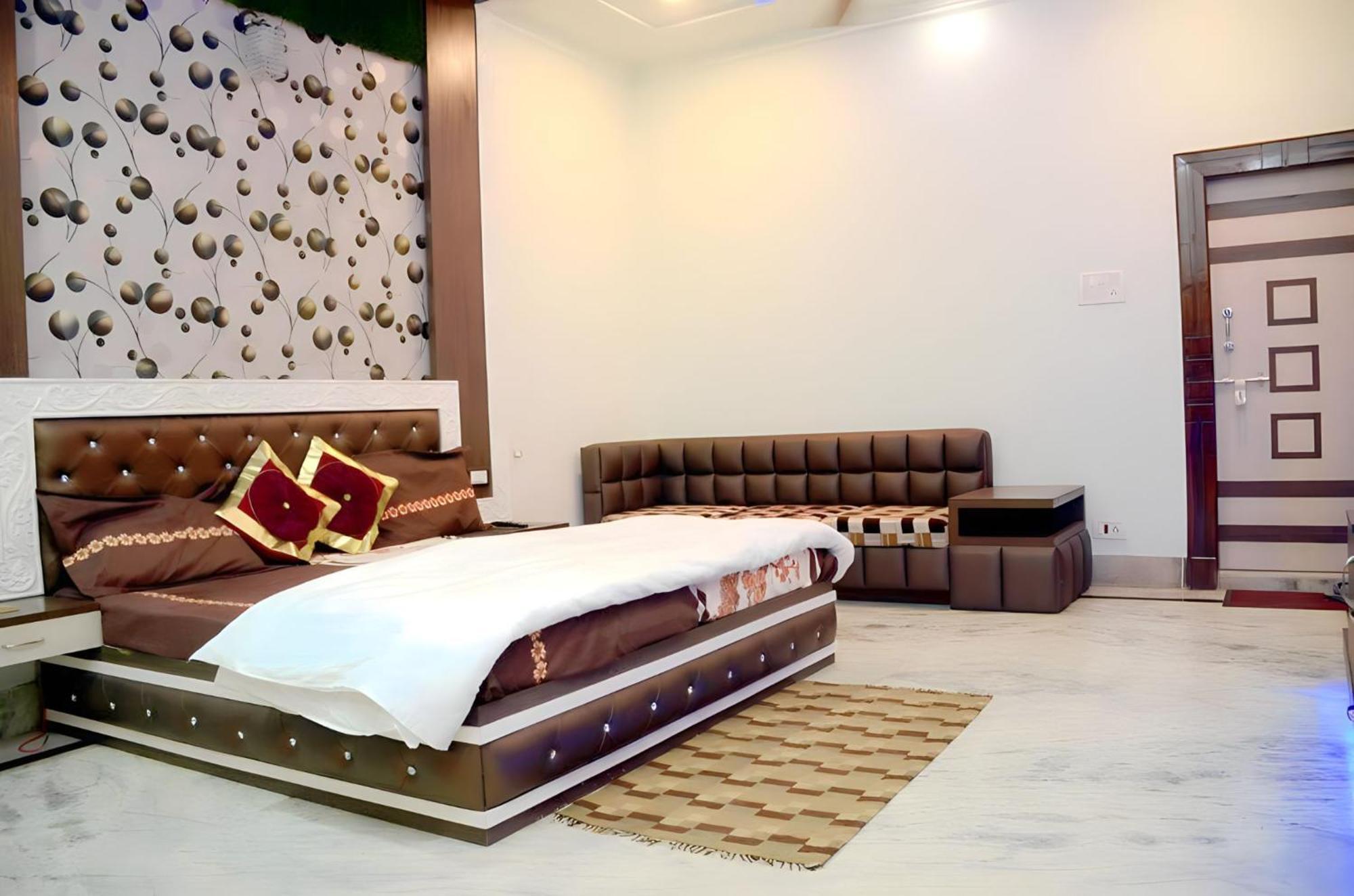 Taj Square A Luxurious Family Homestay Agra  Eksteriør billede