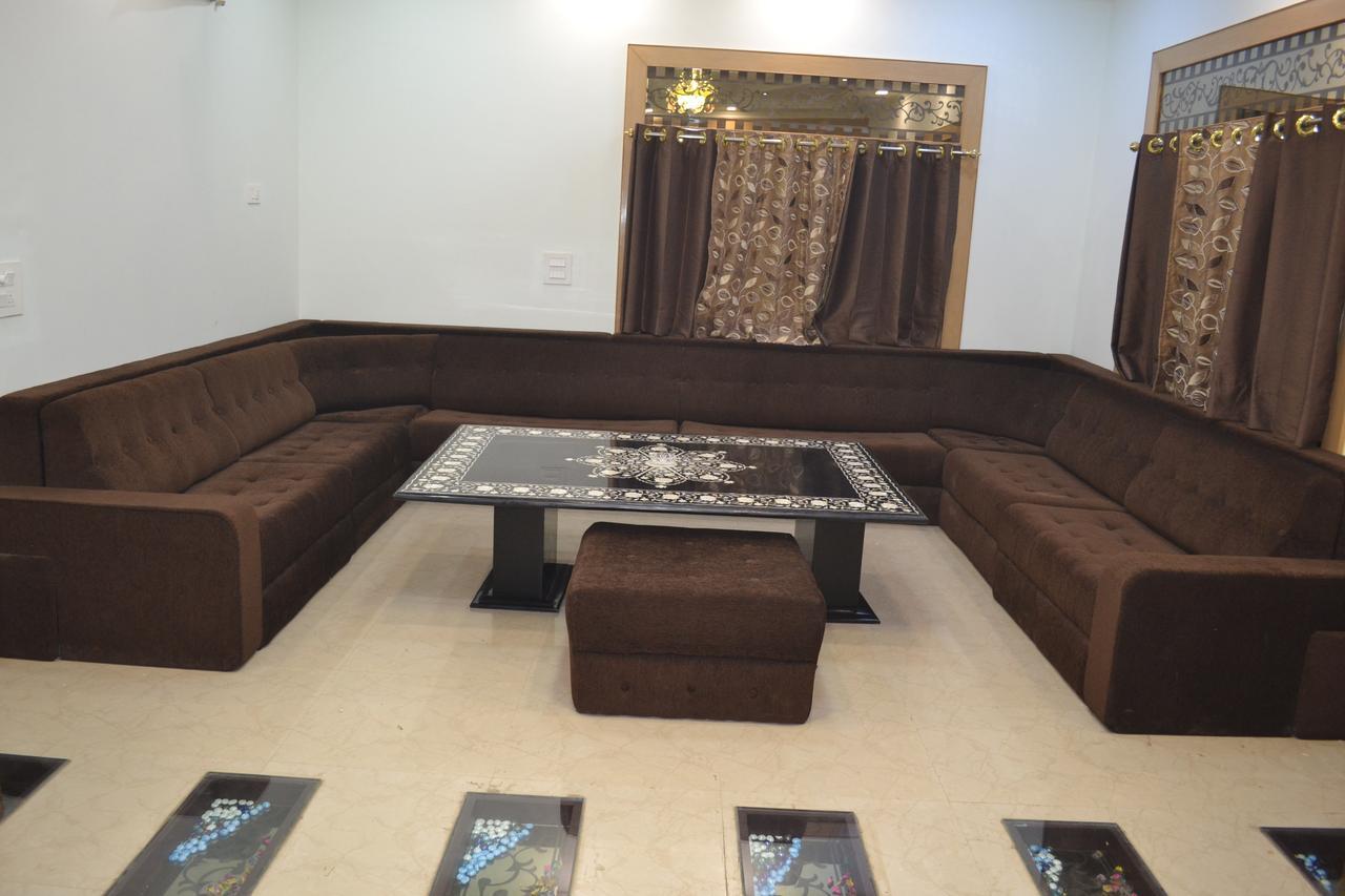 Taj Square A Luxurious Family Homestay Agra  Eksteriør billede