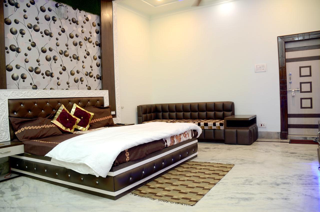 Taj Square A Luxurious Family Homestay Agra  Eksteriør billede