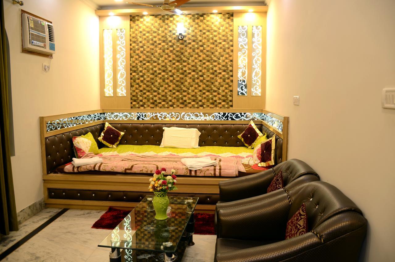 Taj Square A Luxurious Family Homestay Agra  Eksteriør billede