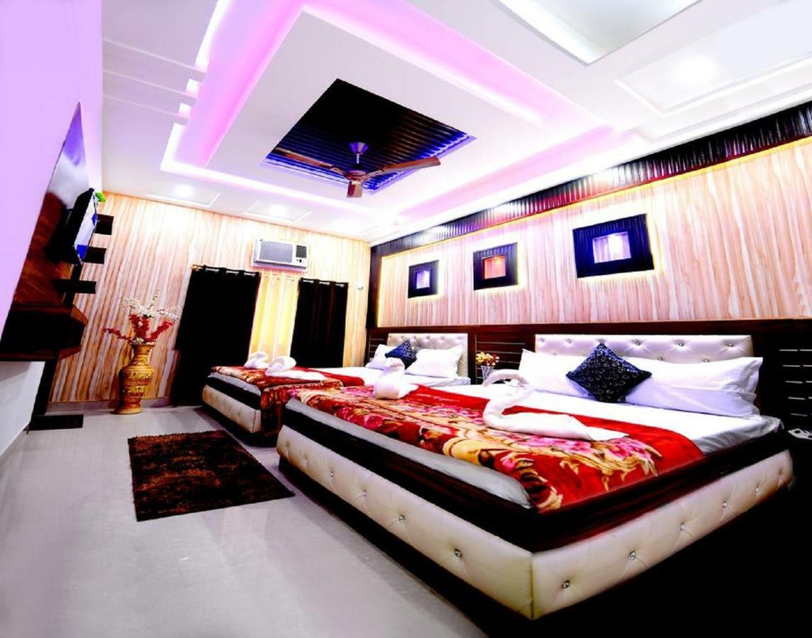Taj Square A Luxurious Family Homestay Agra  Eksteriør billede