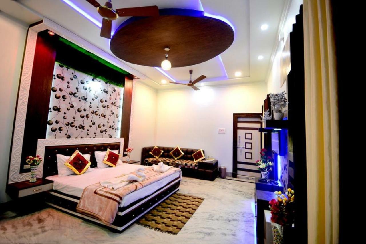 Taj Square A Luxurious Family Homestay Agra  Eksteriør billede